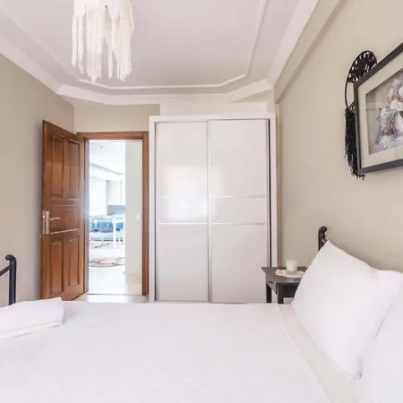 Apartment Furnished Cozy Flat With Wide Sea View In Kas